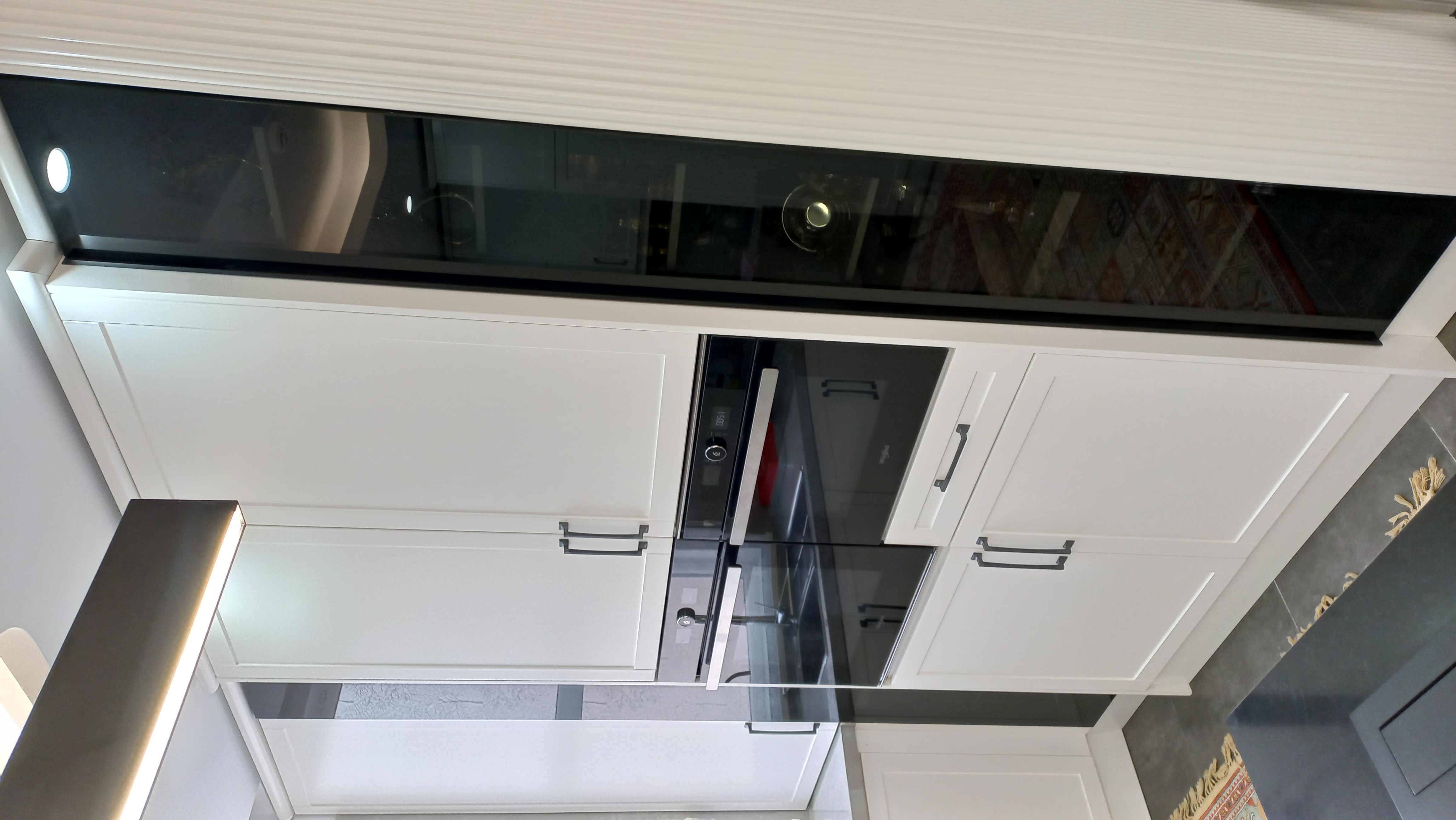 درب شیشه ای فریم لس